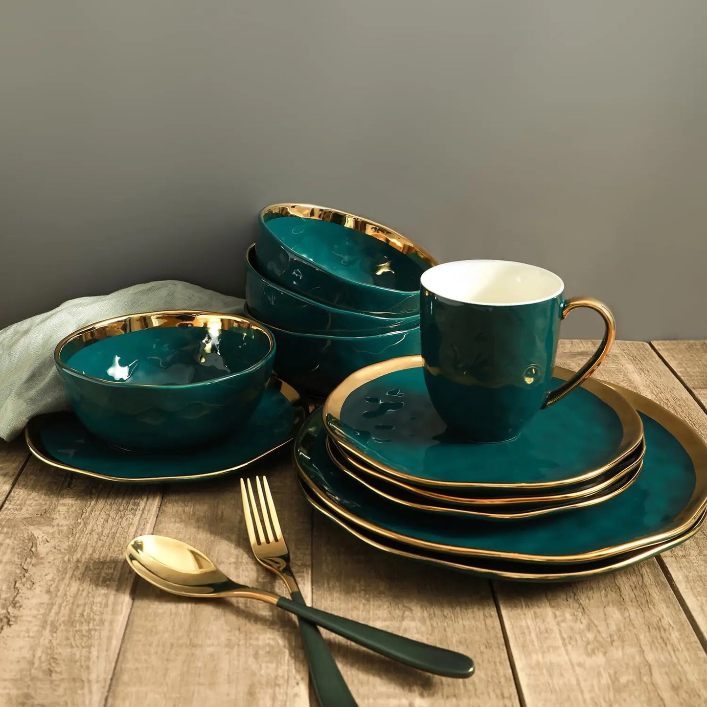 Porcelain 16 Piece Dinnerware Set Service for 4 ,Green and Golden Rim